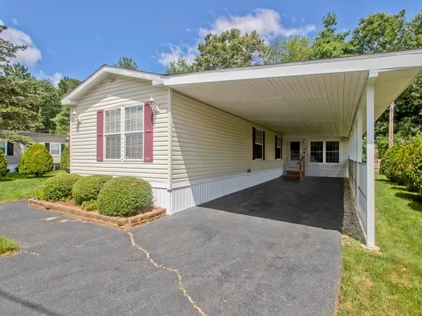 281 Chauncey Walker St #H-235, Belchertown, MA 01007