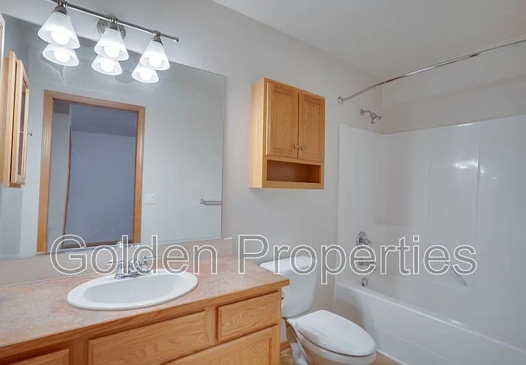 7488 N Courcelles Pkwy — Photo 8