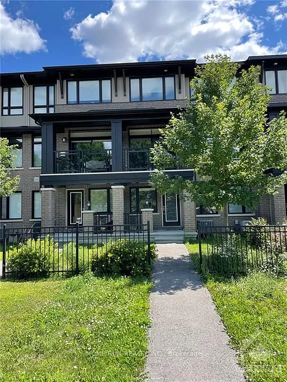 3 bed, $2,500 — Photo 1