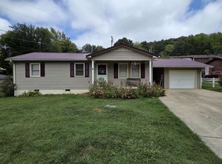 716 Elm St, Grayson, KY 41143