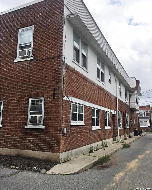 2nd image of 214 N Saint Cloud St
