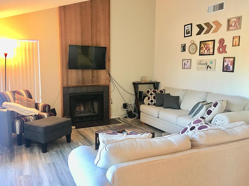 Living room (newly renovated floors)