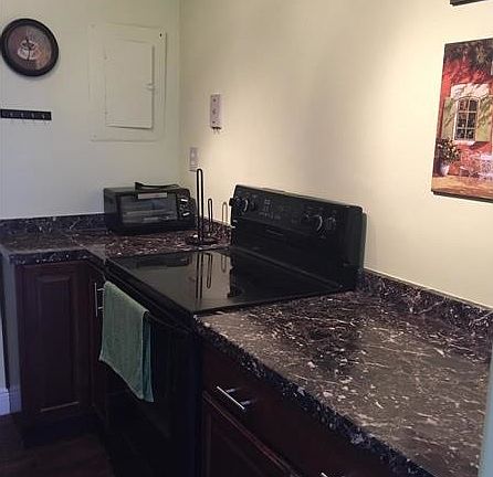 3rd image of 210 172nd St #4