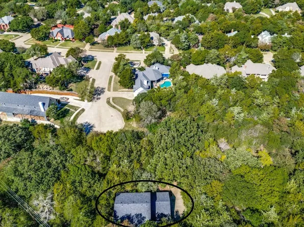 924 Oak Shadow Ct, Cedar Hill, TX 75104