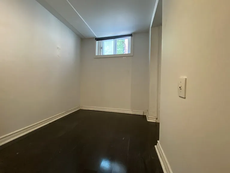 76 Eastwood Rd #X — Photo 11