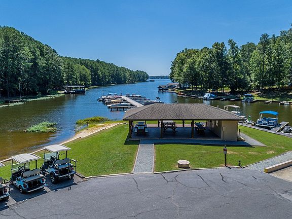 2nd image of 156 Windward Dr