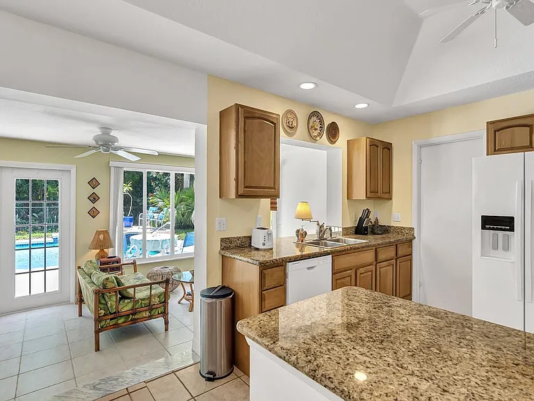 1545 Pelican Ln — Photo 14