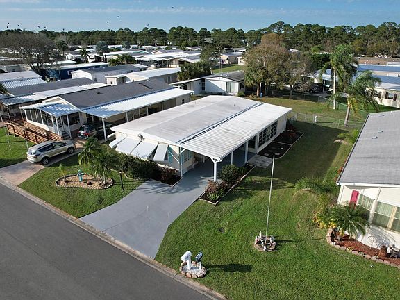 2nd image of 1002 Royal Palm Dr