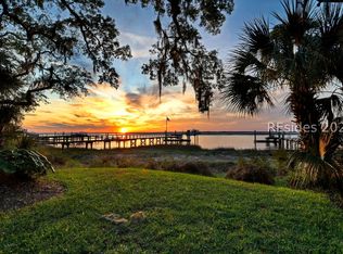 21 N Calibogue Cay Rd, Hilton Head Island, SC 29928