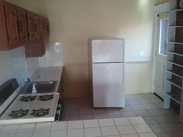 2nd image of 1437 South Ave