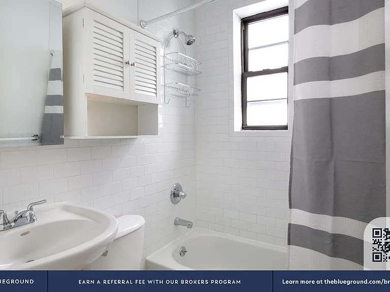 535 Hudson St #3D — Photo 9