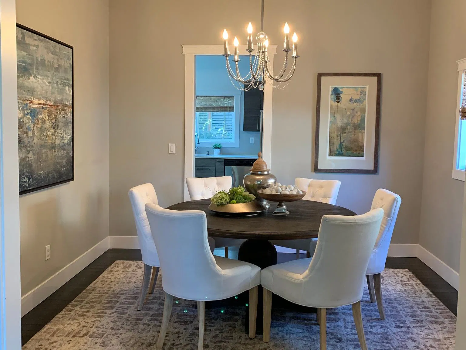 4 bed, 2300 sqft, $6,500 — Photo 2