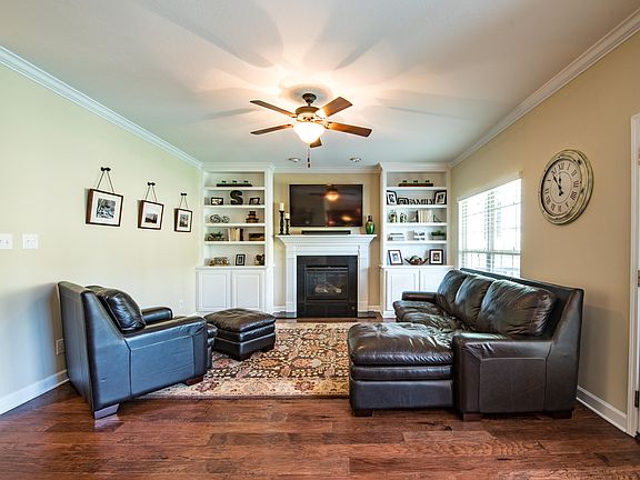 4th image of 1937 Indian Springs Ln
