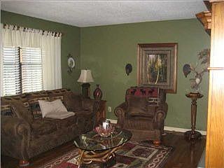 1st image of 34 Gwen Dr