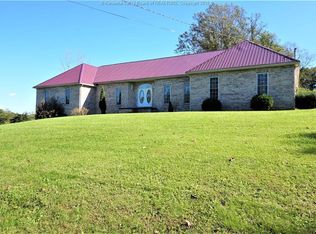 2018 Cross Creek Rd, Buffalo, WV 25033