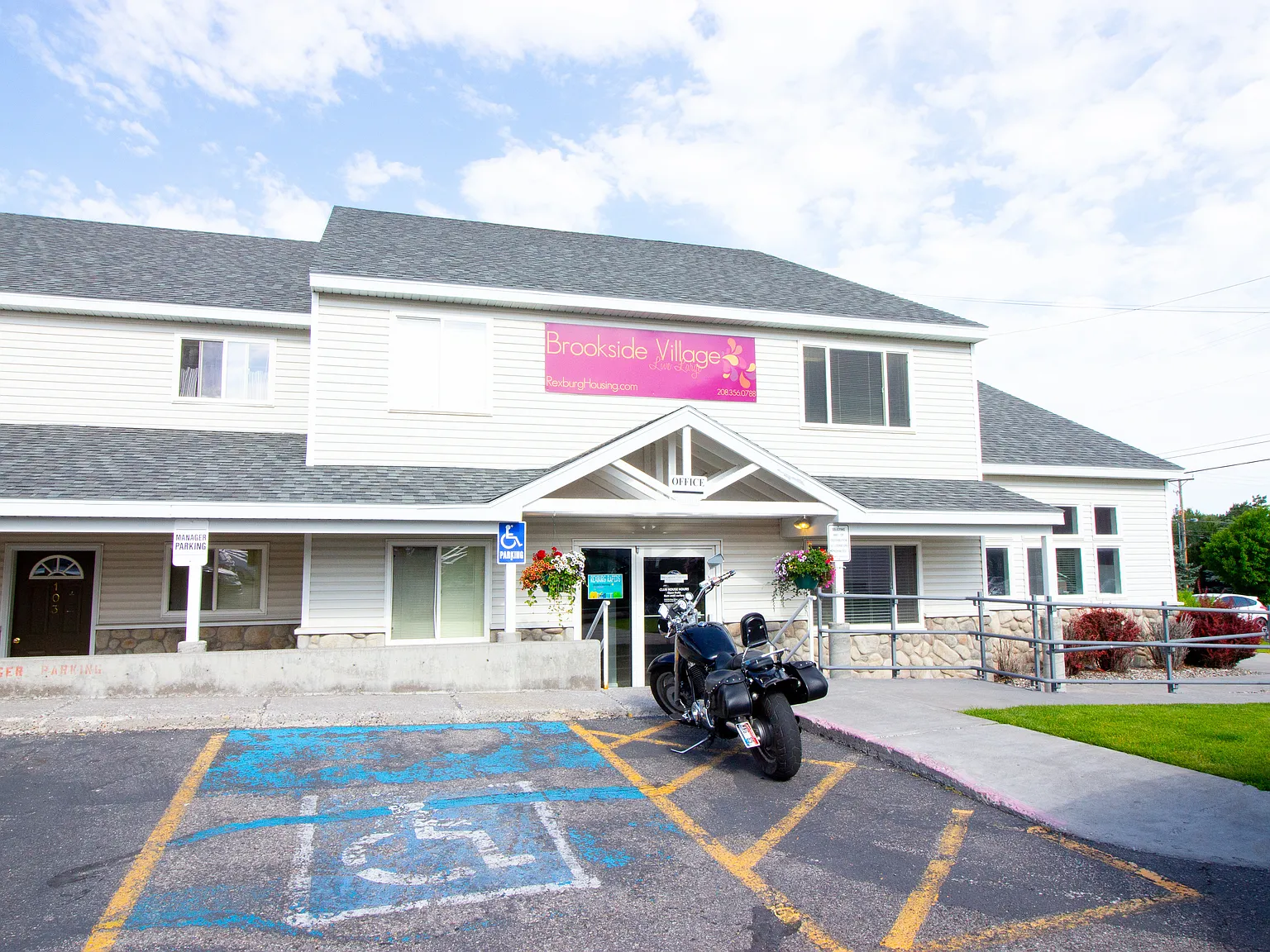 Brookside Village — Photo 3