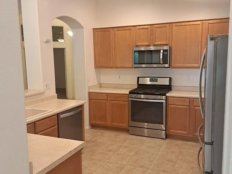 320 W Cardinal Way — Photo 14
