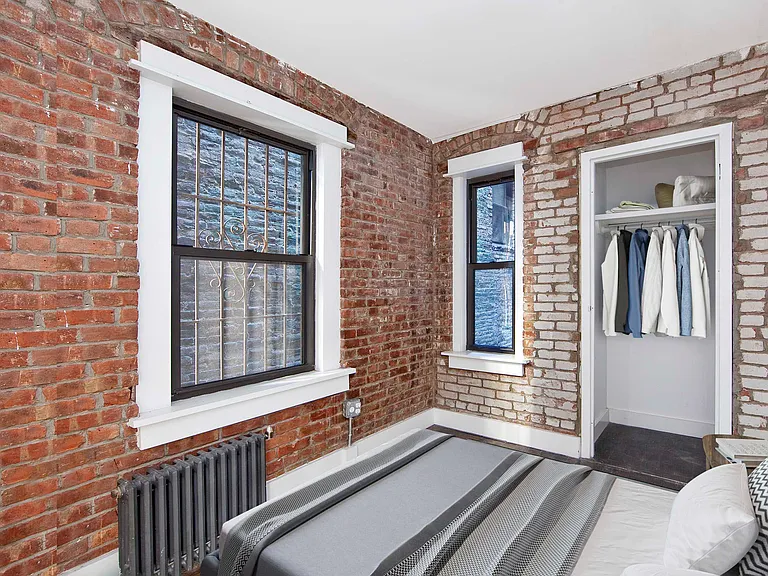 15 Essex St #15 — Photo 4