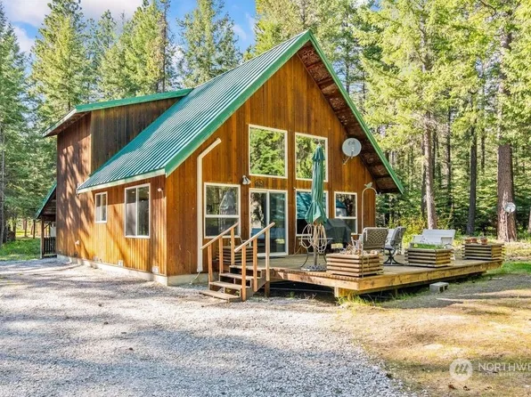 2528 Kinnikinnick Drive, Lake Wenatchee, WA 98826
