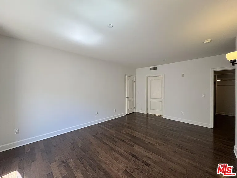 1522 Amherst Ave #101 — Photo 21