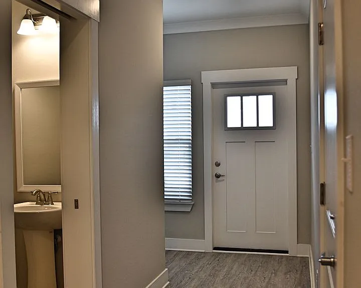 124 Date Palm Ln — Photo 2