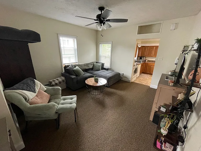 11-13 Porter St #2L — Photo 4