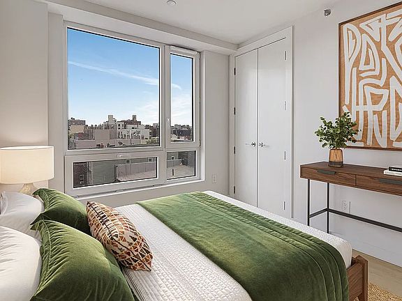 4th image of 280 Meeker Ave #412