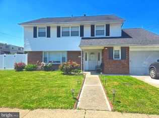 1874 Garth Rd, Philadelphia, PA 19116