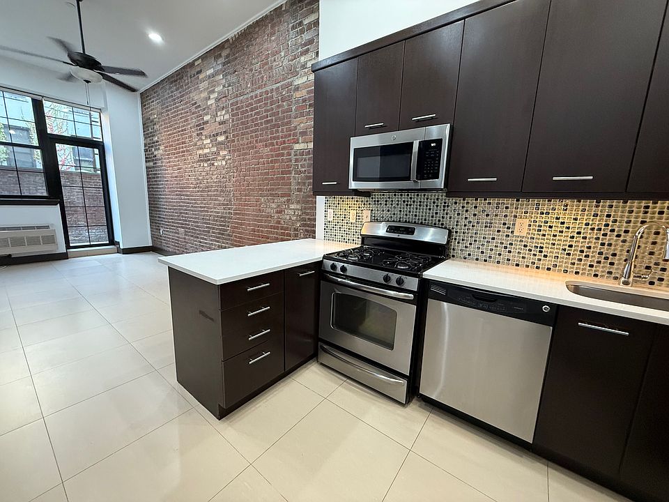 1st image of 25-71 22nd St #1R