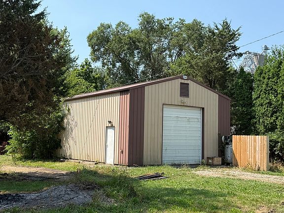 5th image of 3057 County Road 950 E