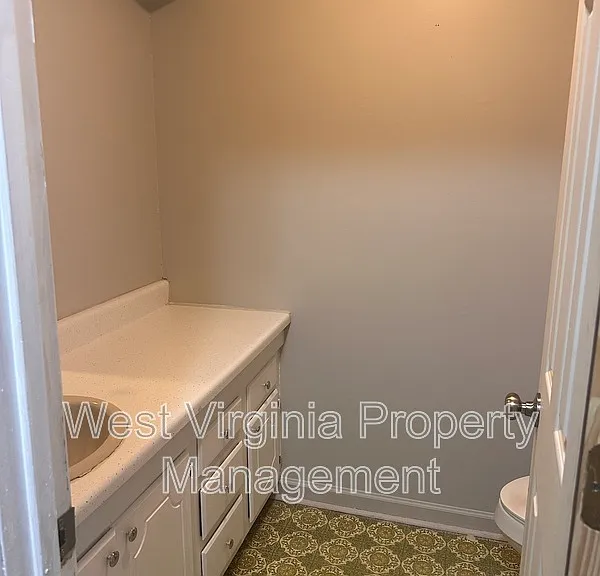 184 Wyndale Dr #2 — Photo 7