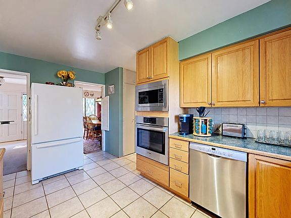 5th image of 5411 Grove Ave