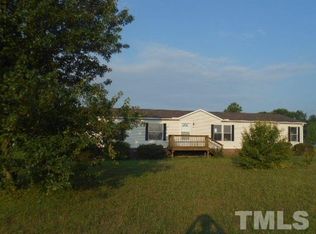 169 Peacock Ln, Benson, NC 27504