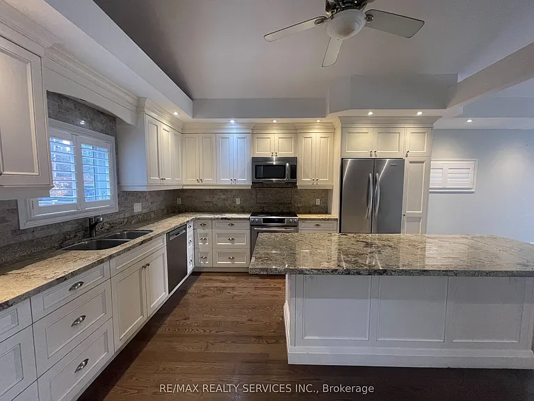 109 River Rd — Photo 1
