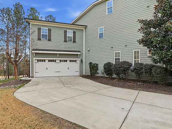 5th image of 401 Morning Oaks Dr