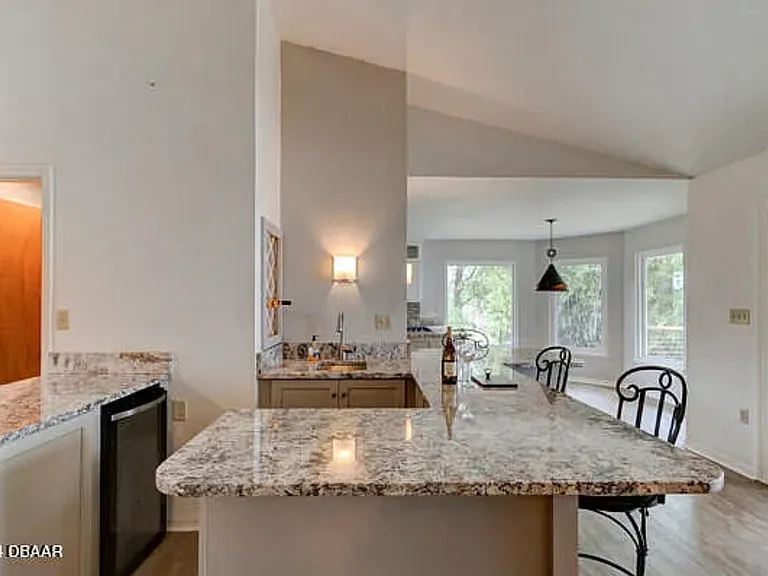 7827 NE 310th Ave — Photo 5