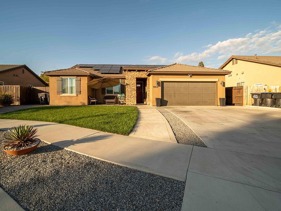 1st image of 940 E Country Court