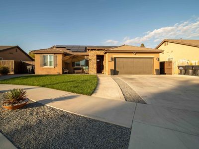 940 E Country Court, Visalia, CA, 93292