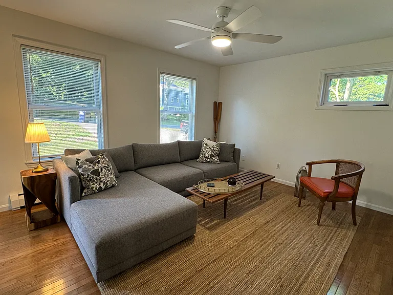 221 Narragansett Ave E — Photo 11