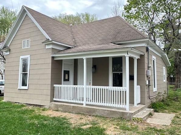 2216 N Rogers Ave