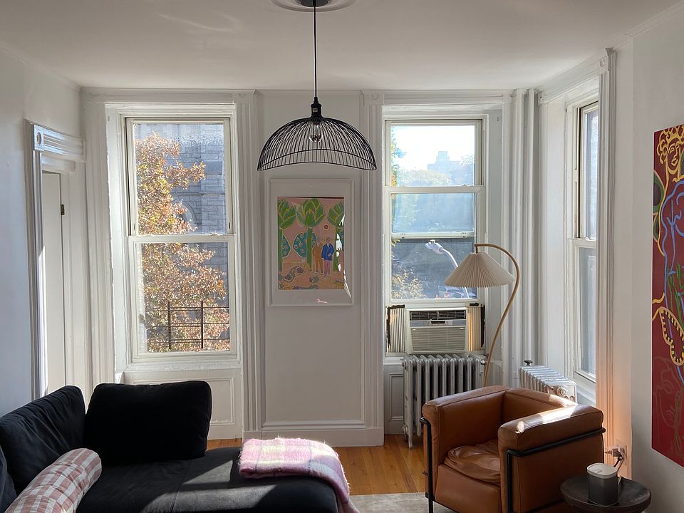 1st image of 234 6th Ave APT 4