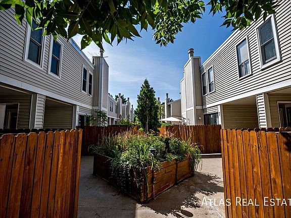 4th image of 1050 S Monaco Pkwy Unit 43