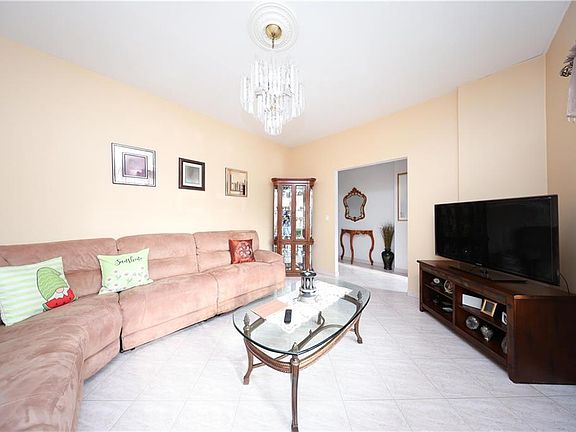 5th image of 1361 Bay Ridge Pkwy