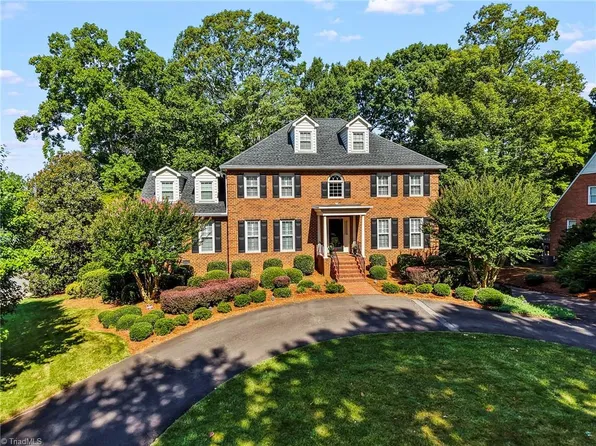 1000 Greenhurst Rd, Winston Salem, NC 27104