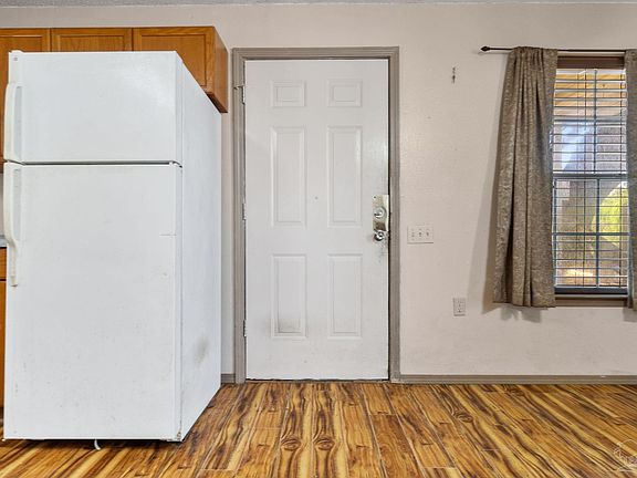 5th image of 1206 N Y St