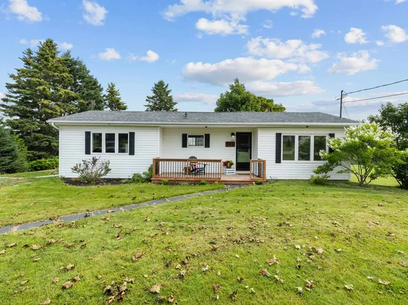 198 Lower Malpeque Rd, Charlottetown, PE C1E 1S5