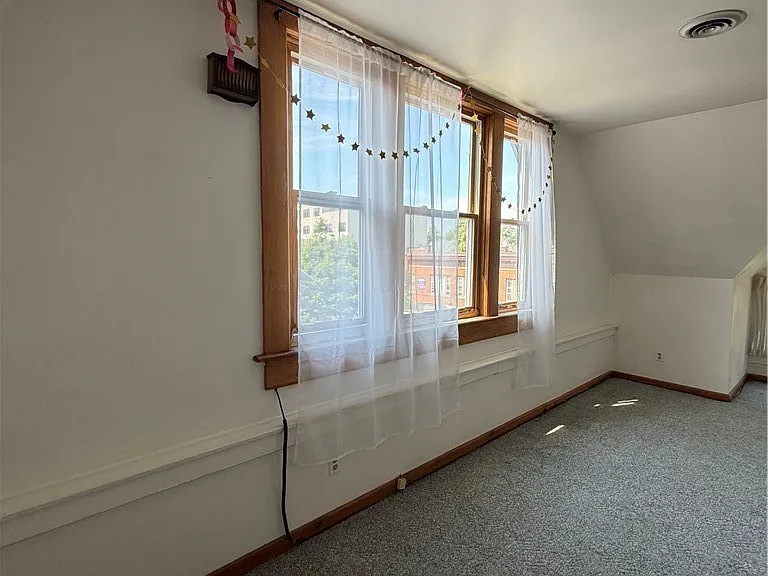 1005 Elmwood Ave #3 — Photo 8