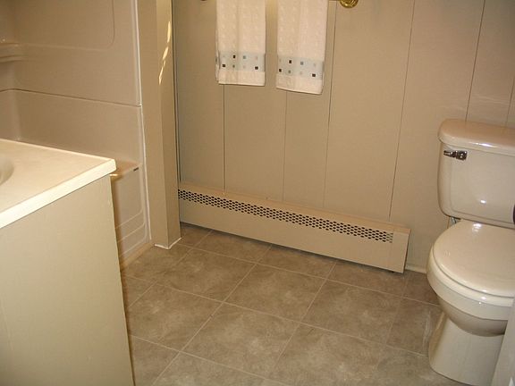 Bathroom first floor