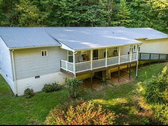 2nd image of 993 Lick Branch Rd