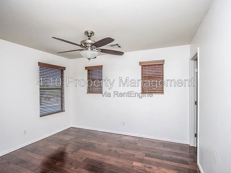 1161 E Boston St — Photo 15